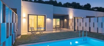 Deluxe Villa Polydoros