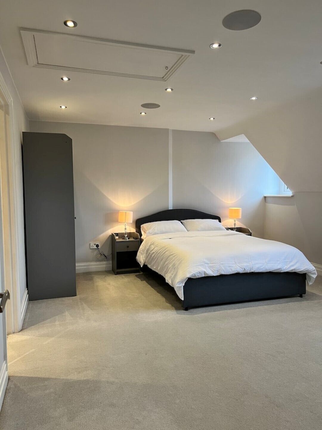 Exclusive kingswood Warren estate luxury apartment