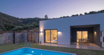 Deluxe Villa Christos