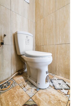 Een douche, handdoeken