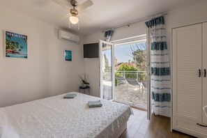 3 Schlafzimmer, Zimmersafe, Schreibtisch, Bügeleisen/Bügelbrett