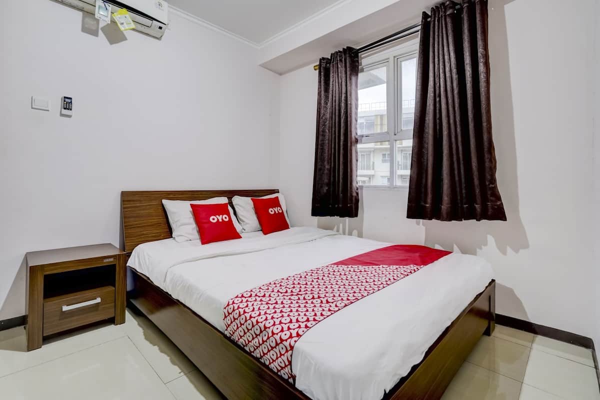 Quarto casal luxo | 1 quarto, escrivaninha, Wi-Fi de cortesia, roupa de cama