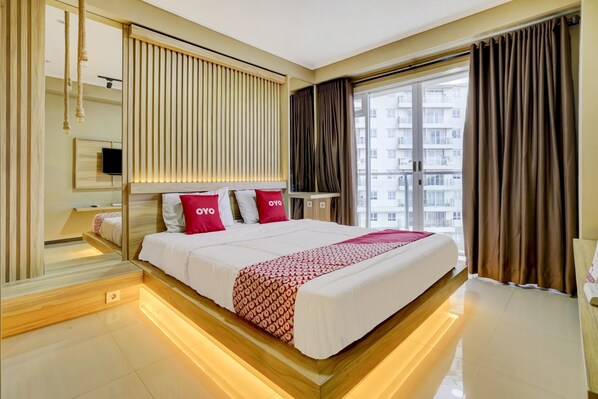 Family Double Room | Desk, free WiFi, bed sheets - Collection O 90205 Queen Rent Apartment Gateway Pasteur (Cimahi)