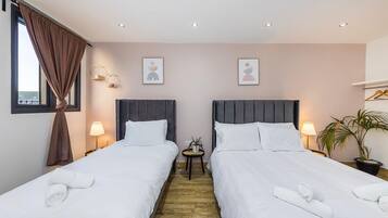 6B (Triple Room) | 1 bedroom, soundproofing, iron/ironing board, free WiFi