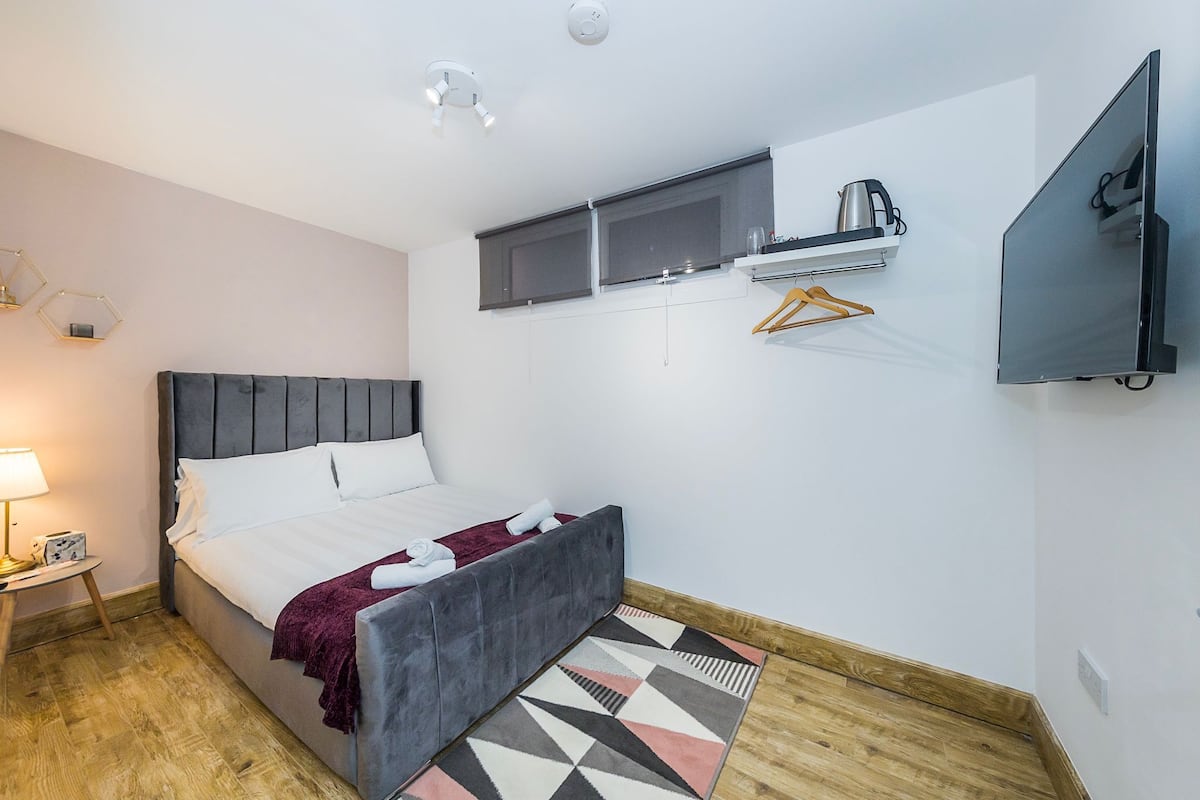 7C | 1 bedroom, soundproofing, iron/ironing board, free WiFi
