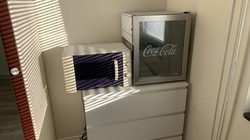 Studio, 2 Single Beds | Interior