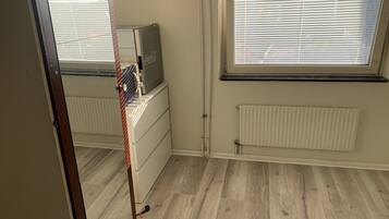 Studio, 2 Single Beds | Interior