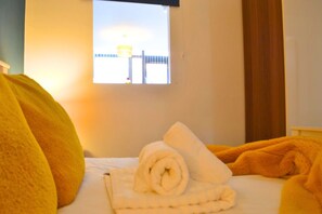 1 bedroom, iron/ironing board, free WiFi, bed sheets - Furnished 1BR Apt w/ Smart TV near Grand Central (Deritend)