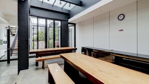 Ảnh chưa phân loại, 3 trong số 28 ảnh, nút