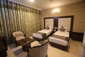 Minibar, bureau, chambres insonorisées, Wi-Fi gratuit