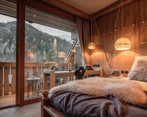 Minibar, in-room safe, desk, blackout curtains - Boutique Hotel Vila Planinka (Jezersko)