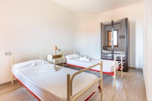 2 bedrooms, free WiFi, bed sheets