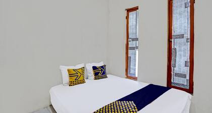 OYO LIFE 92077 Tarlo Guest House 3