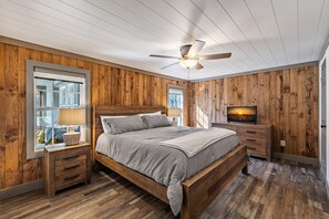 3 habitaciones, tabla de planchar con plancha, wifi y ropa de cama 