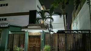 숙박 시 설 정면