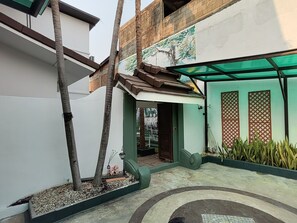 Front of property - Kaysorn Residence (Chiang Mai)