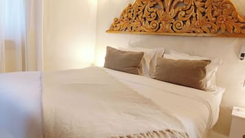 4 chambres, coffres-forts dans les chambres, fer et planche Ă repasser