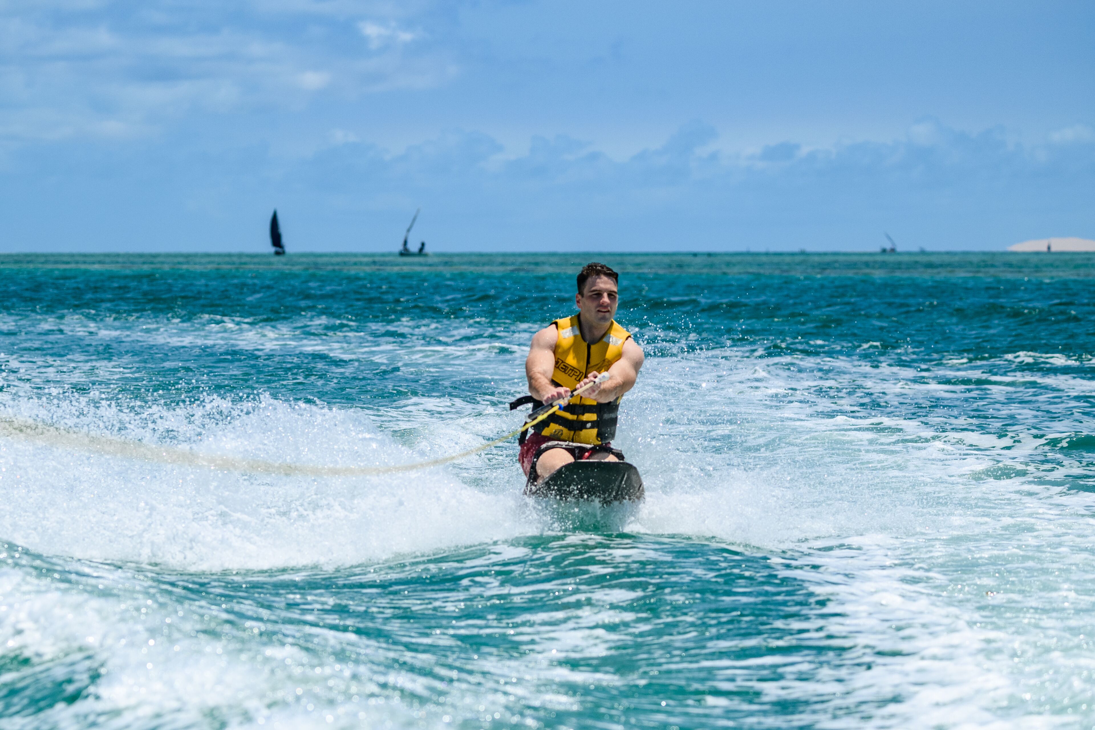 Surfing/bodyboarding