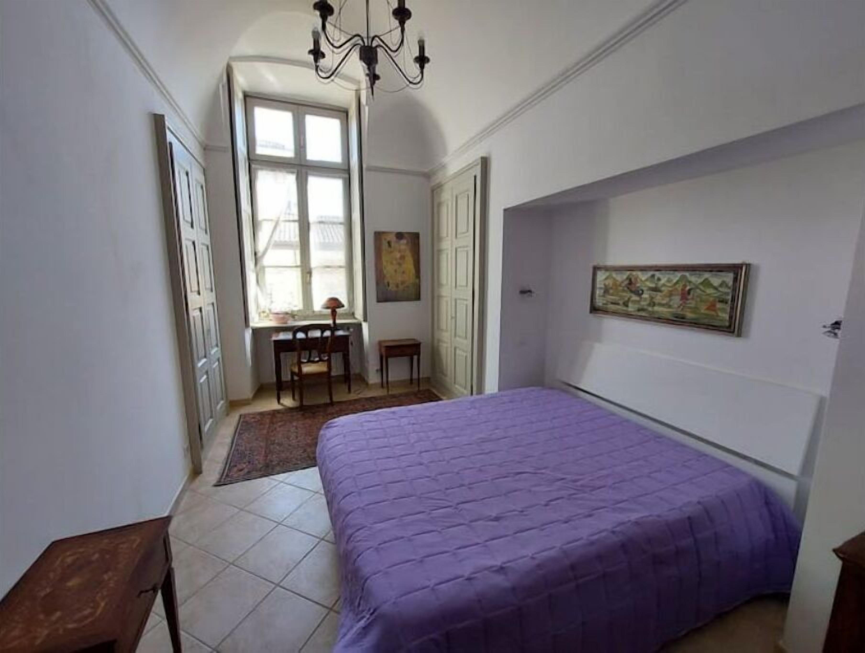 Piazza San Carlo large two-room apartment