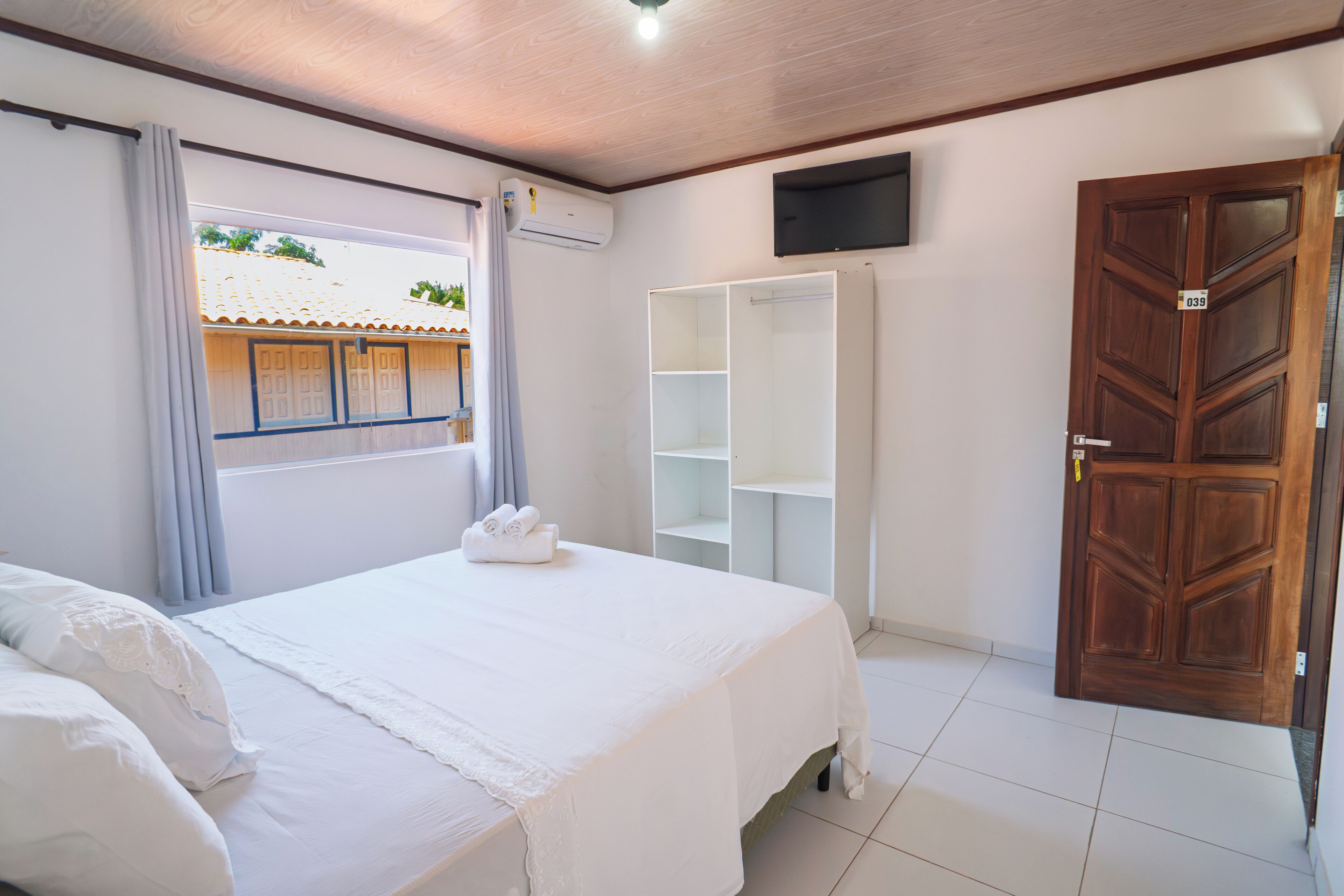 스탠다드룸 | 암막 커튼, 무료 WiFi, 침대 시트