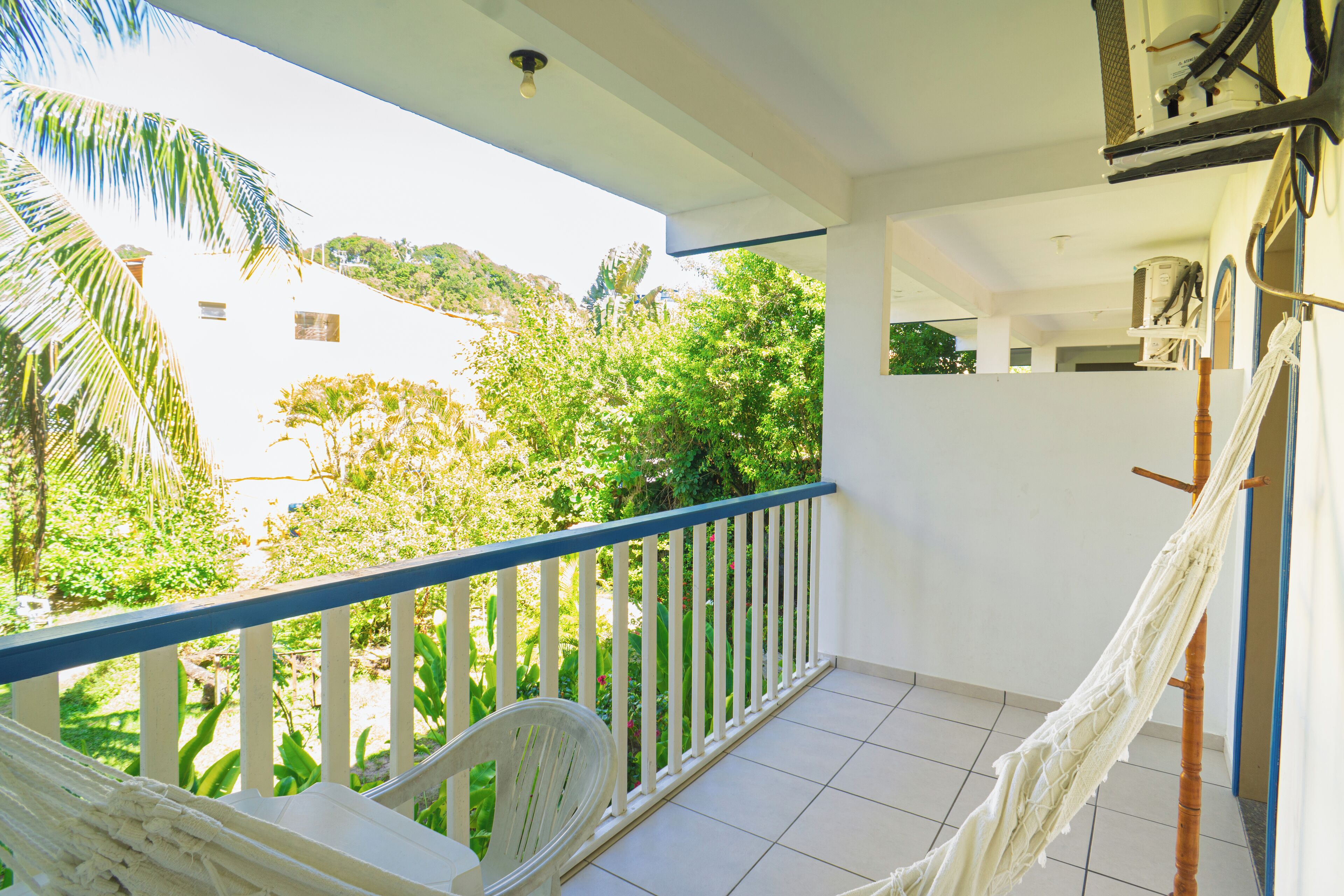 Quarto Duplo com Varanda | Cortinas opacas, wifi gratis, ropa de cama