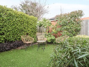 Property grounds - 9A Wick Lane (Christchurch)