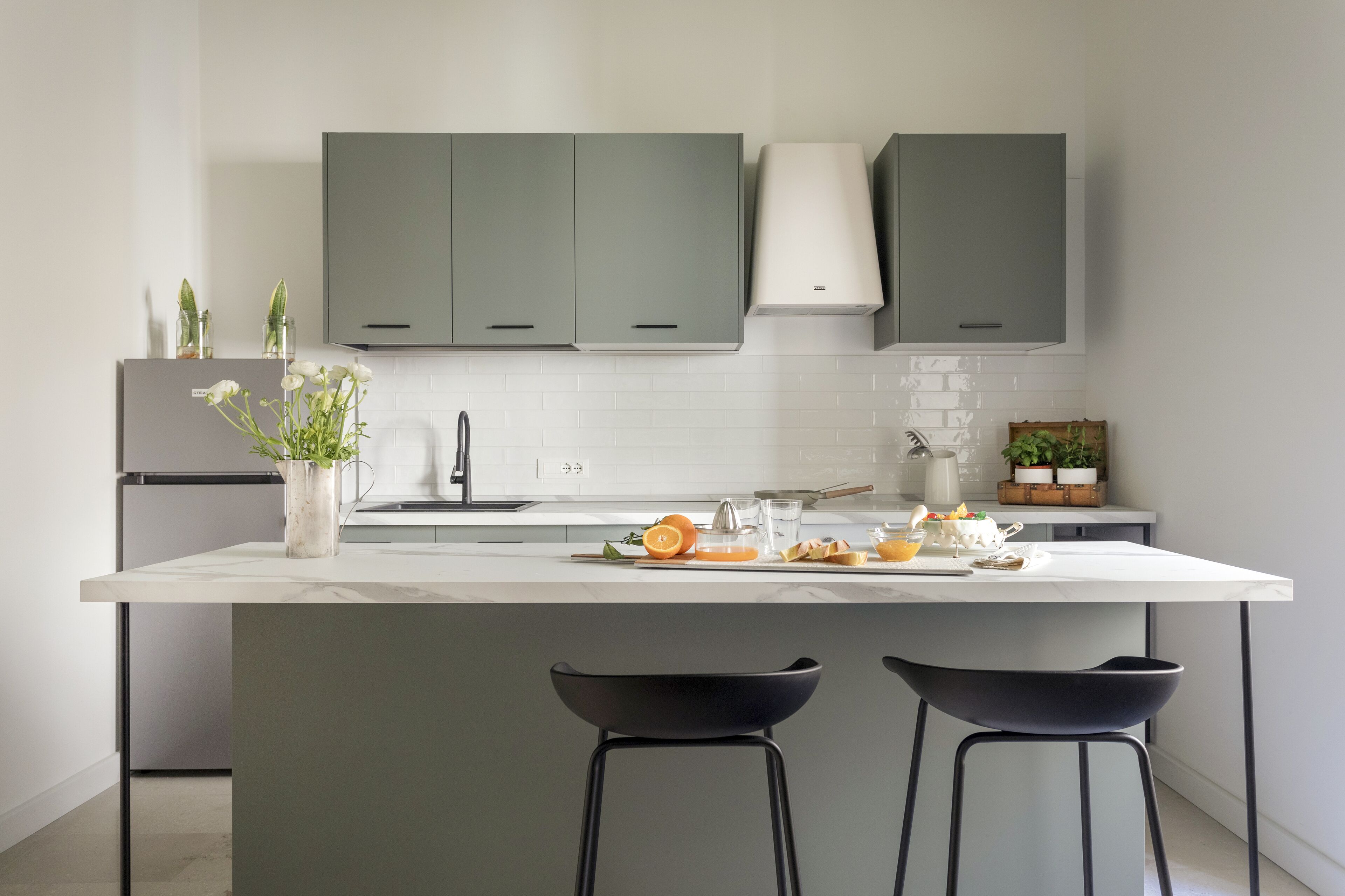 Exclusive Apartment, Kitchen | Living area | 50-inch flat-screen TV with digital channels, TV, Netflix