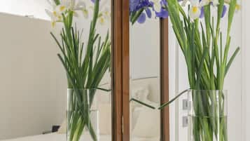 Suite estudio de lujo | Sábanas de algodón egipcio, ropa de cama de alta calidad y edredón