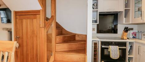 Fridge, dishwasher, electric kettle, cookware/dishes/utensils