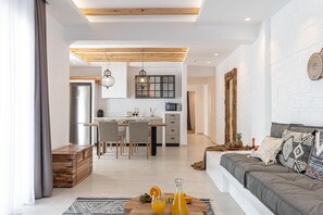 Living area - Executive Suite, 2BR, with Private Pool and Sea View (Plaka)