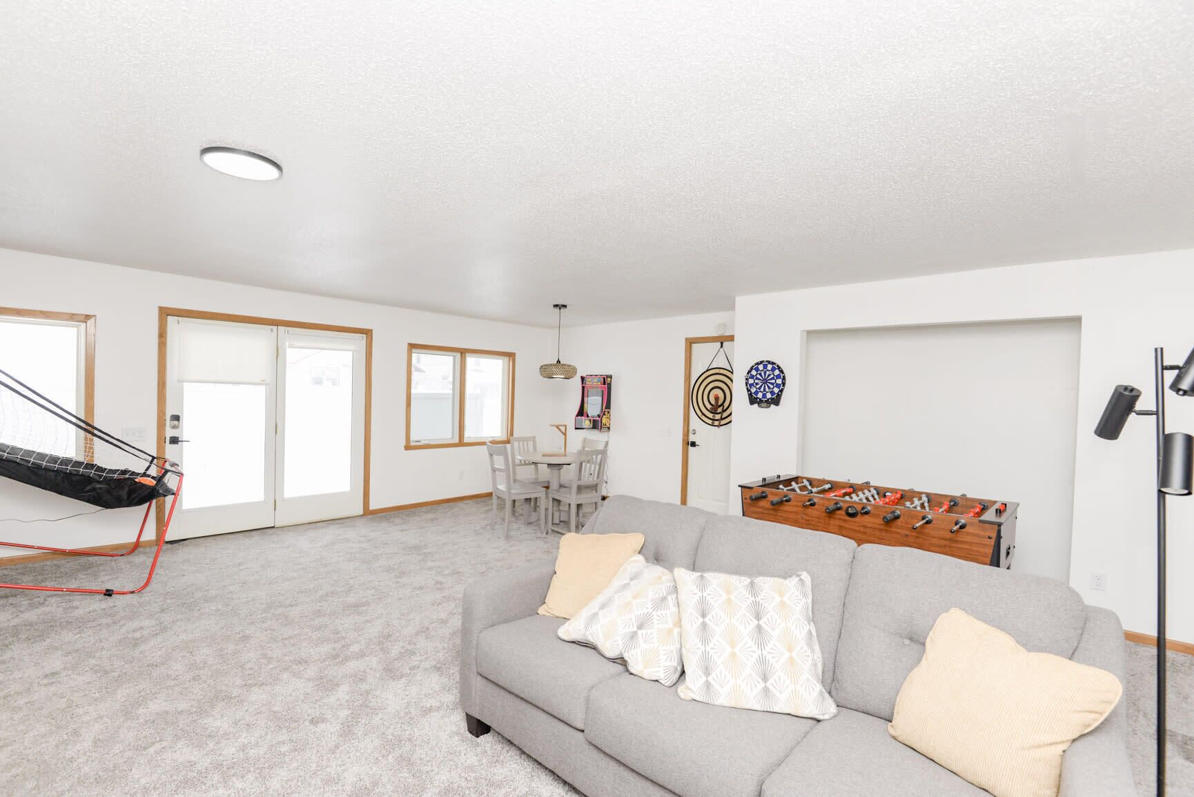 NEW Remodeled Townhome Close to Downtown