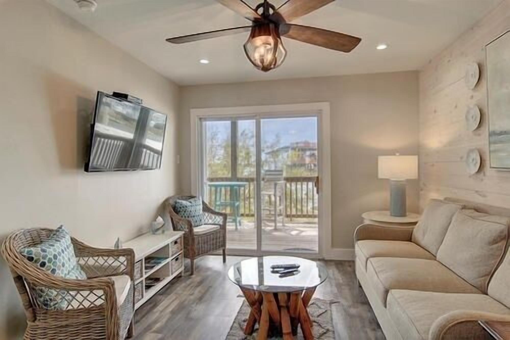 Bay Tree B13/14 3 Bedroom Condo by Redawning