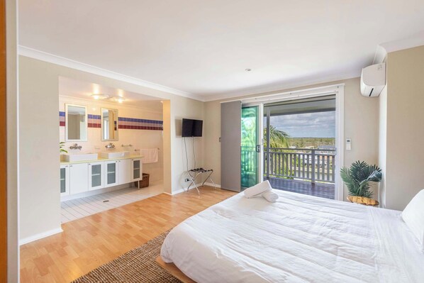 3 dormitorios, tabla de planchar con plancha, wifi y ropa de cama