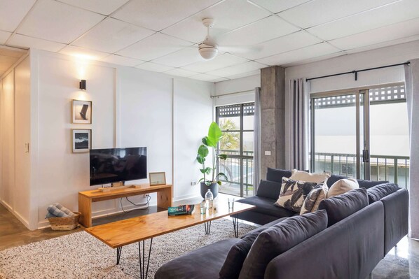 TV, offices