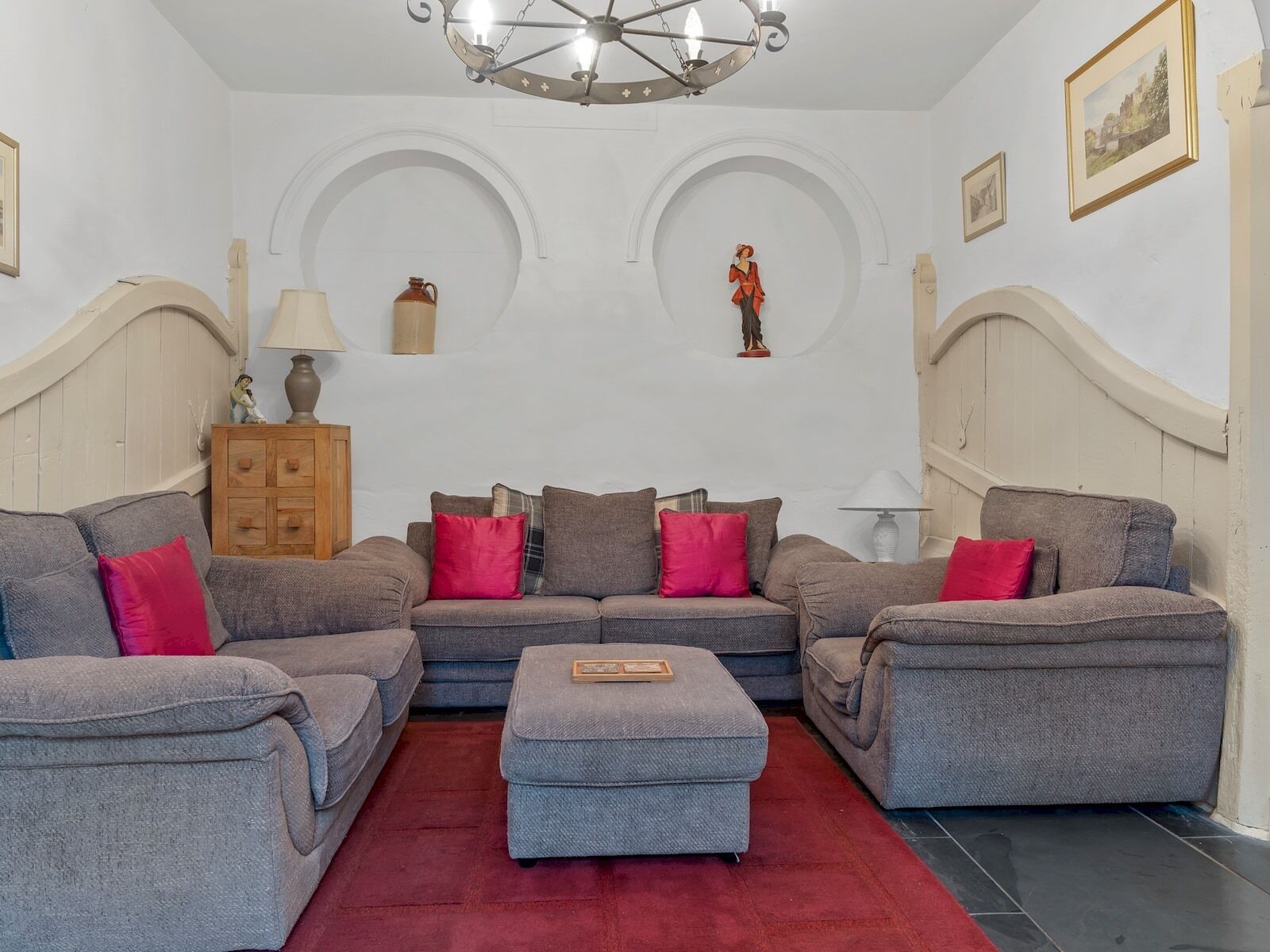 Pass the Keys | Coachmans Cottage