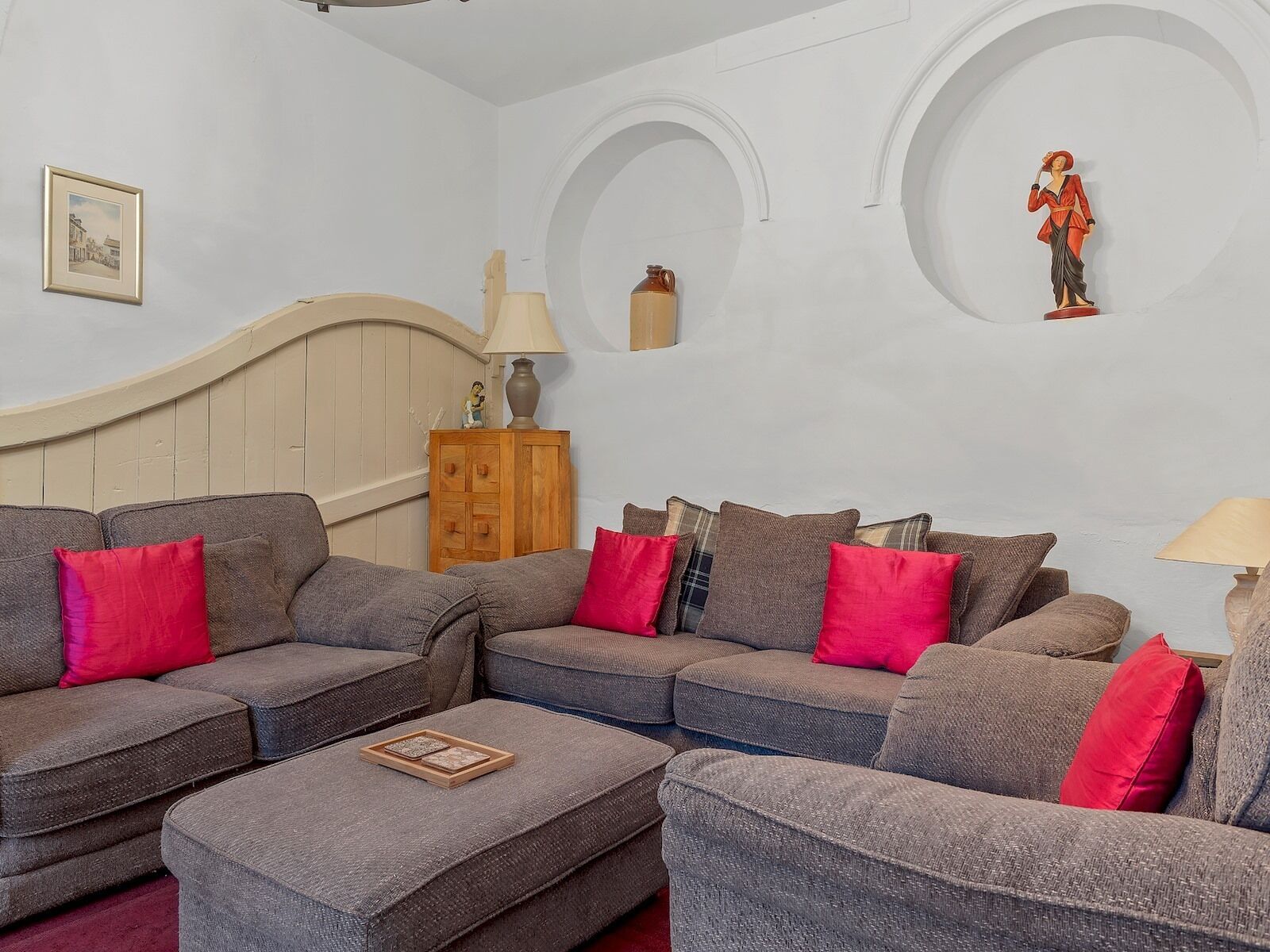 Pass the Keys | Coachmans Cottage