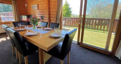 Beautiful Norwegian Lodge in Kippford with Garden - Pass the Keys
