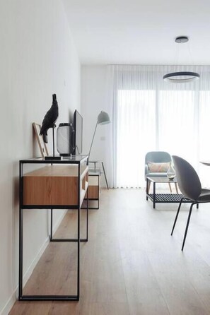 Interior - Cozy 1BR Ben Yehuda by Holiday Rentals SAFE ROOM (Tel Aviv-Yafo)