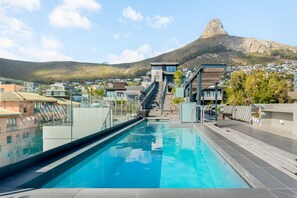Pool - Designer Apartment in Sea Point (Cape Town)