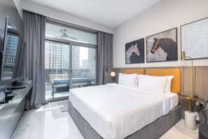1 Schlafzimmer, Schreibtisch, BĂŒgeleisen/BĂŒgelbrett, WLAN