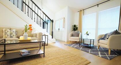 Blackjack House with King Bed! The Woodlands!