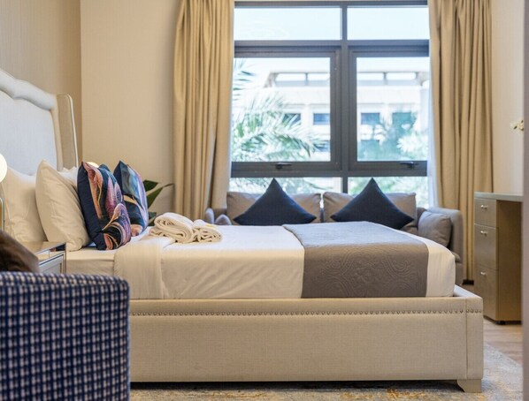 3 bedrooms, desk, iron/ironing board, WiFi