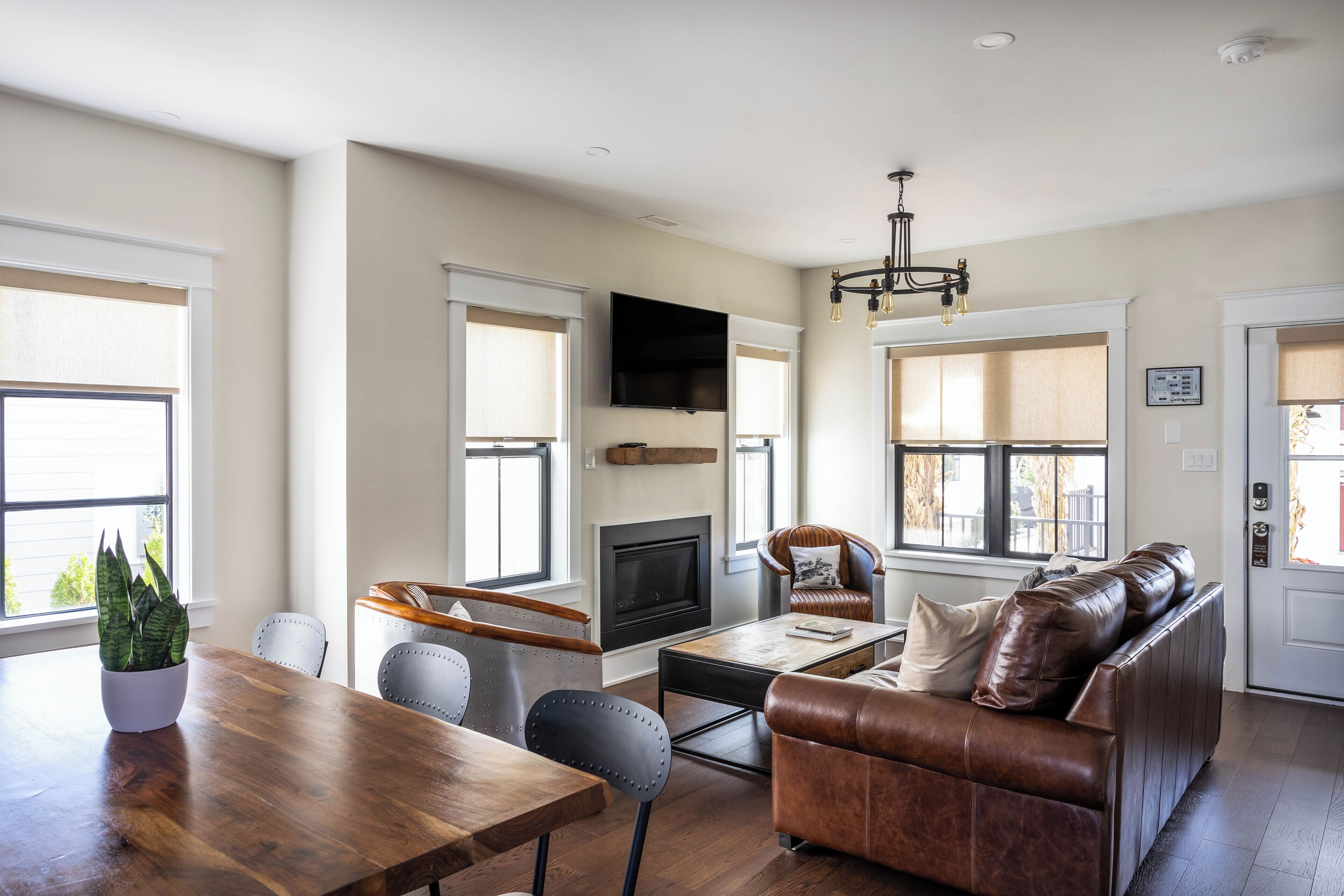 1883 House | Egyptiska bomullslakan, sängtillbehör av högsta kvalitet och duntäcken