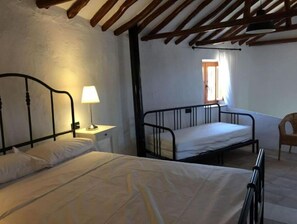 2 habitaciones, cuna de viaje y wifi 