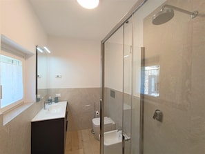 Dusche, Bidet