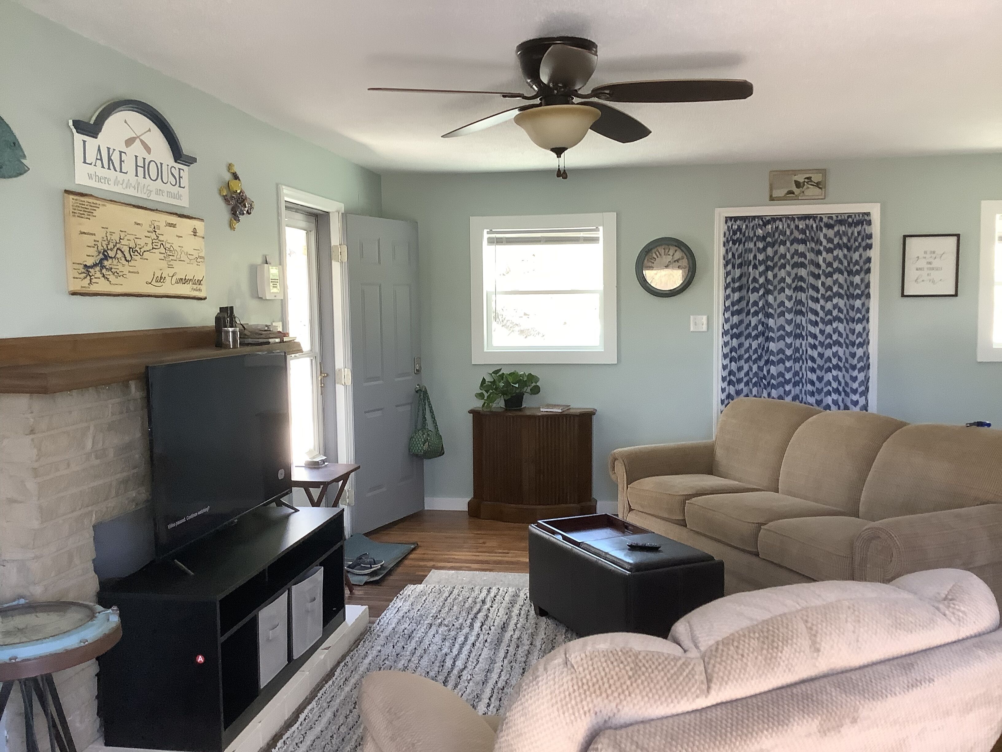 LAKE FRONT CABIN with Large Deck.