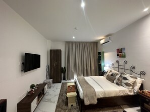 1 bedroom, WiFi, bed sheets - Studio Apartment in Cantonments (Accra)