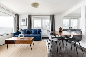 Departamento | Área de sala de estar | Smart TV de 32 pulgadas con canales vía satélite y Netflix