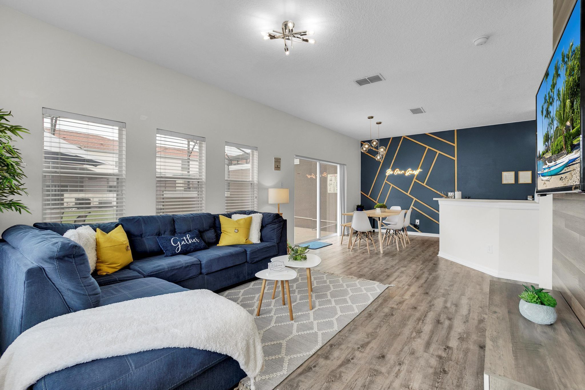 Cozy 4Bed/3Ba Townhouse w/private pool near Disney