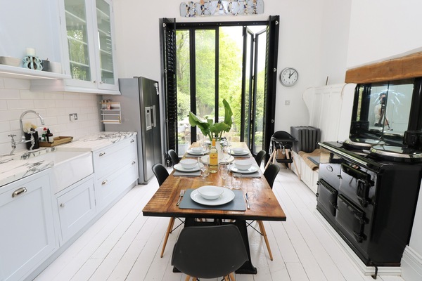 KĂŒhlschrank, Mikrowelle, Ofen, Herdplatte